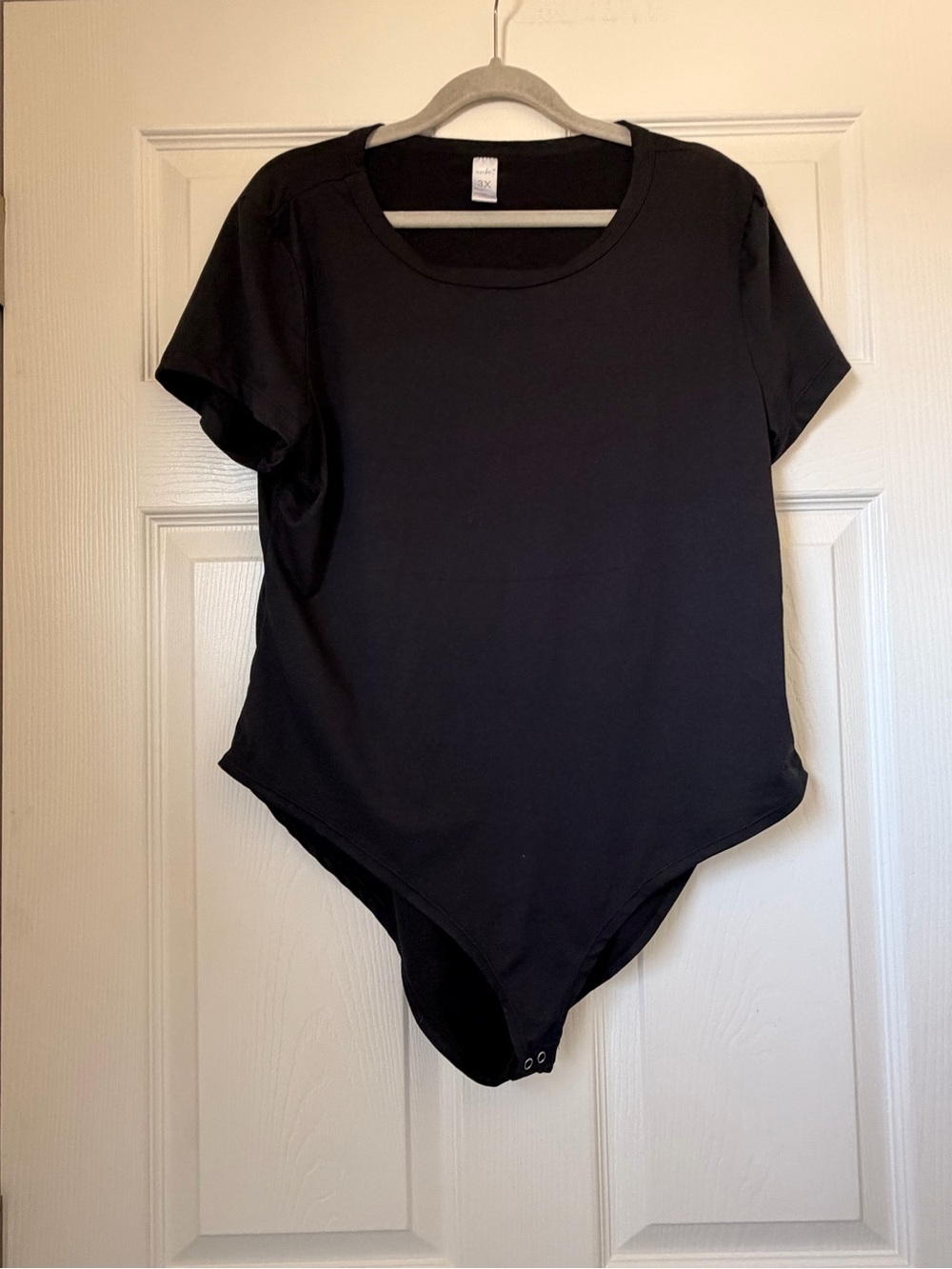 just be Black Short-Sleeve Scoop-Neck Bodysuit